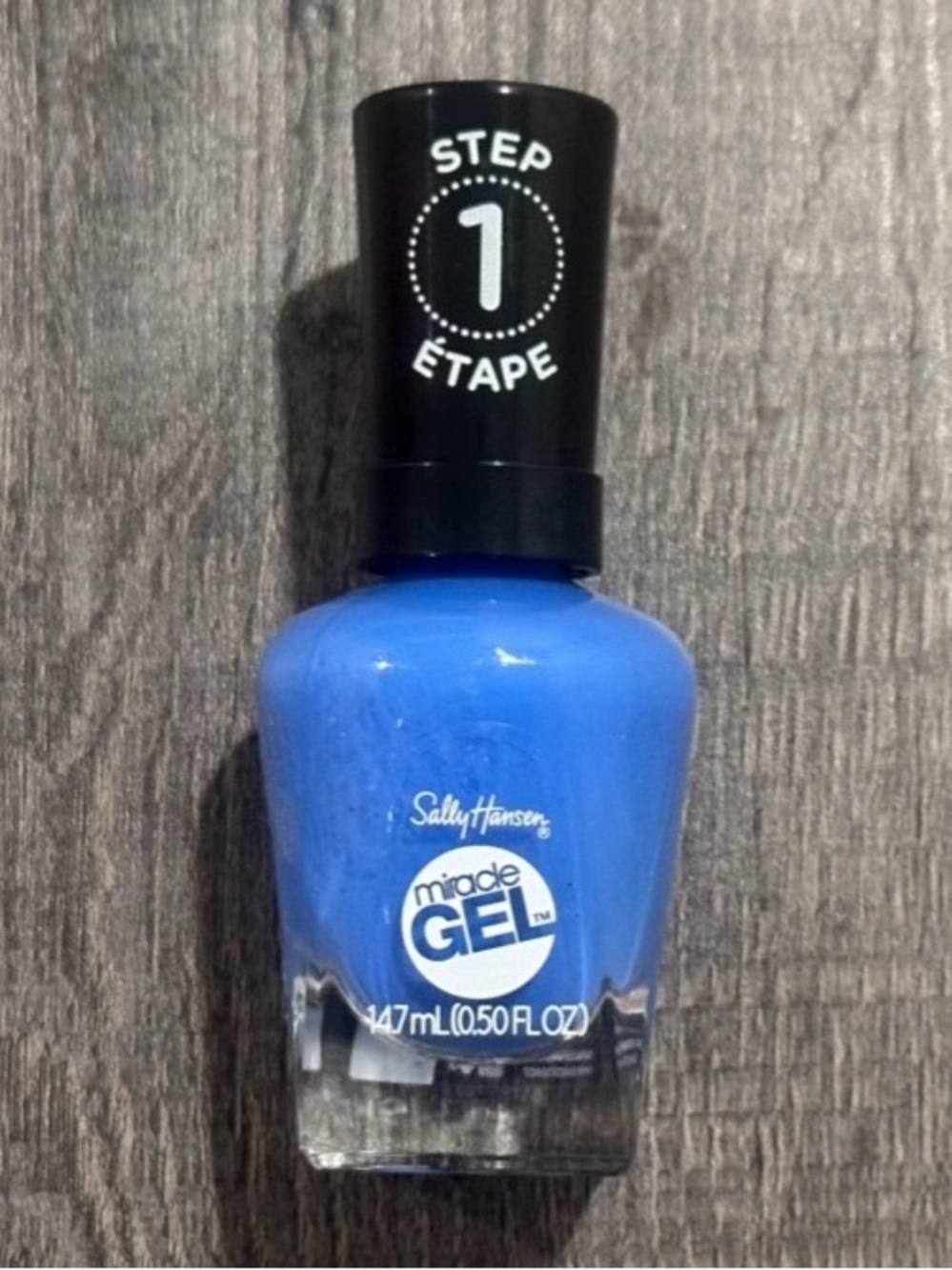 💞 New Sally Hansen Miracle Gel in Oaseas, A Bright Blue Shade